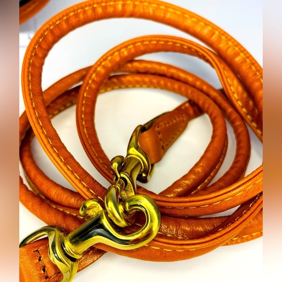 Vintage Dooney & Bourke All Weather Black and Tan Mini Crossbody/Belt Bag NWT! - Picture 6 of 11